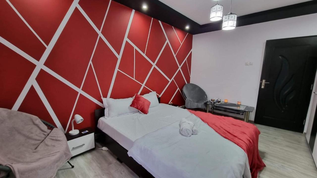 Studio Vale Appartement Hunedoara Buitenkant foto