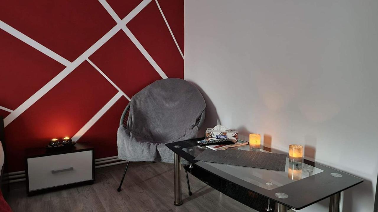 Studio Vale Appartement Hunedoara Buitenkant foto